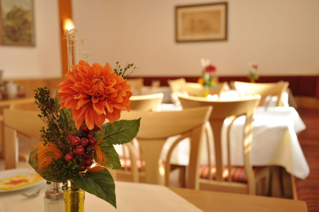 Hotel Gasthof Zum Goldenen Lamm Harburg  Esterno foto