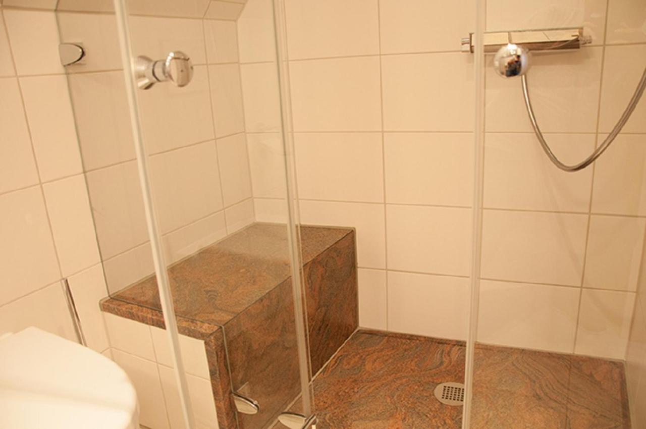 Hotel Gasthof Zum Goldenen Lamm Harburg  Esterno foto