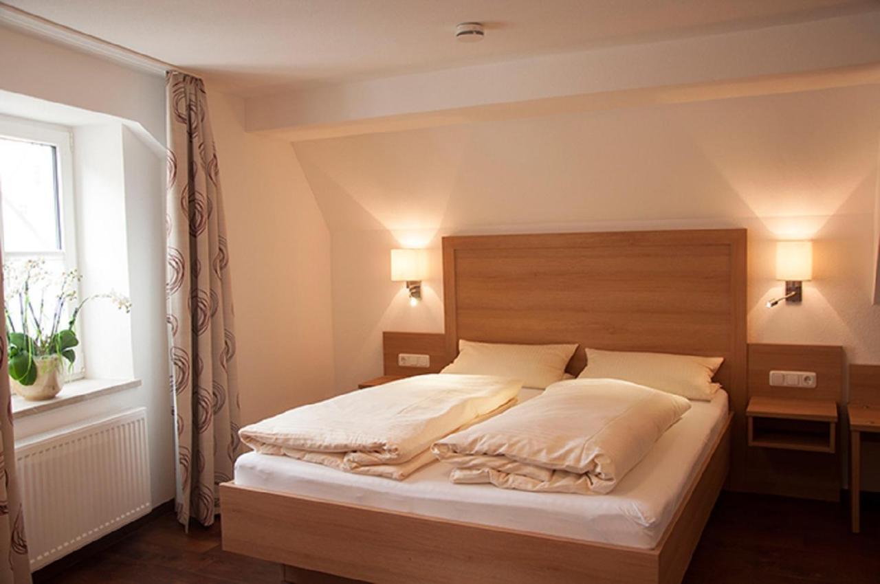 Hotel Gasthof Zum Goldenen Lamm Harburg  Esterno foto
