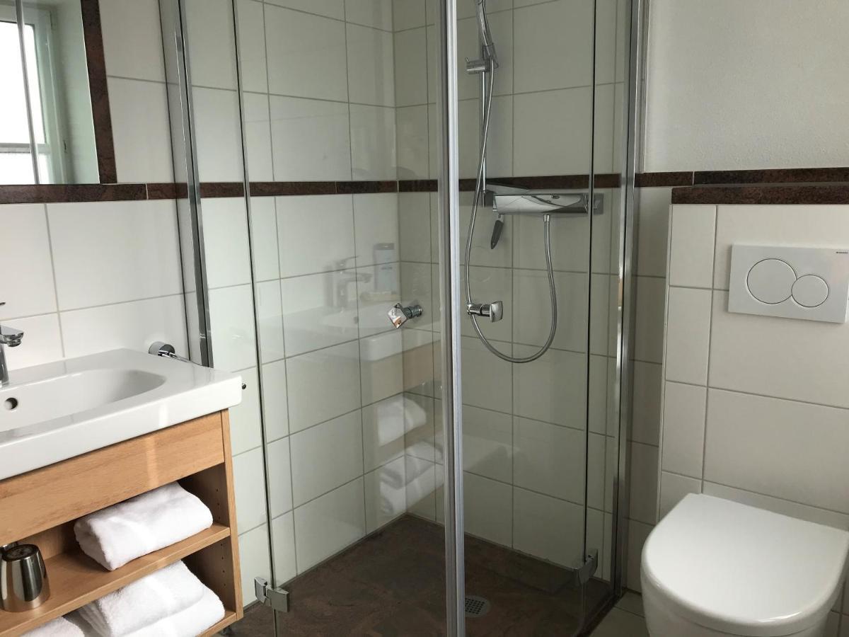 Hotel Gasthof Zum Goldenen Lamm Harburg  Esterno foto