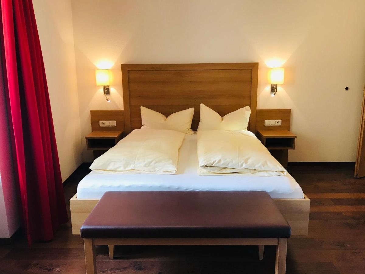 Hotel Gasthof Zum Goldenen Lamm Harburg  Esterno foto